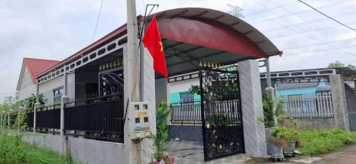 Bán nhà mái Thái 2 phòng ngủ 150m2 thổ cư tại An Điền, Phường Long Nguyên giá 2,33 tỷ - Ảnh thu nhỏ 2