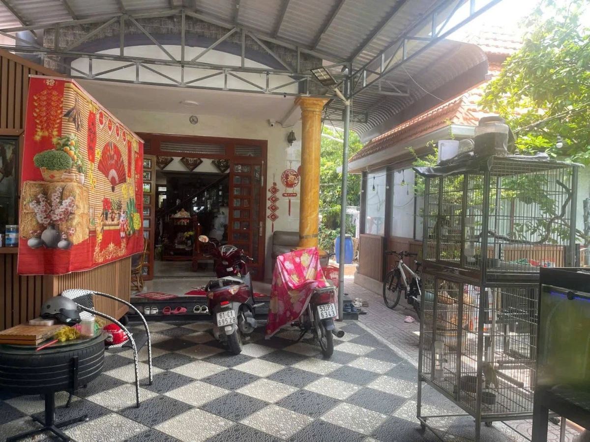 Bán nhà lầu trệt sân vườn 160m² Thuận An - Ảnh thu nhỏ 3