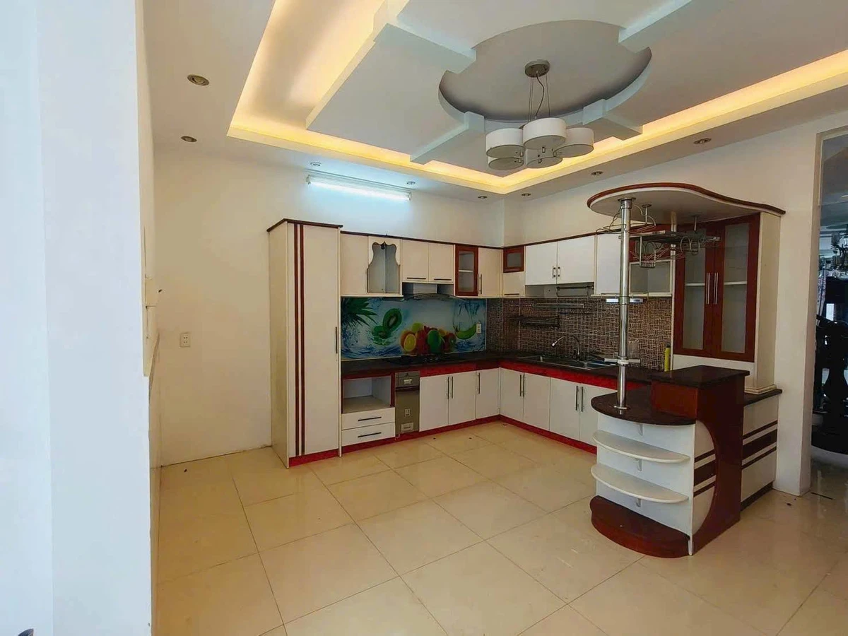 Bán nhà mặt tiền Nguyễn Tư Nghiêm 123m² 4PN 16 tỷ - Ảnh thu nhỏ 2