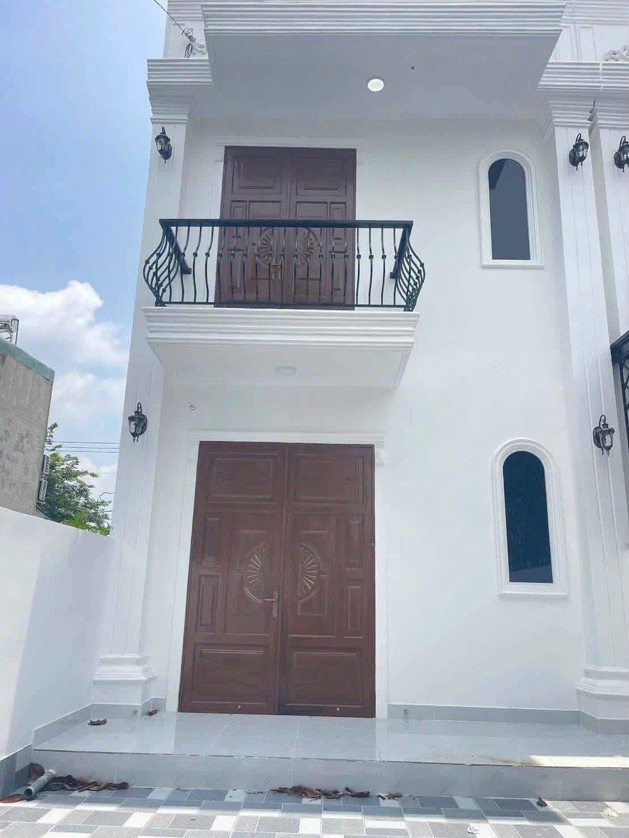 Bán nhà 1 trệt 1 lầu 3 phòng ngủ 87.5m² Bình Phước 1 tỷ 550 triệu - Ảnh 1