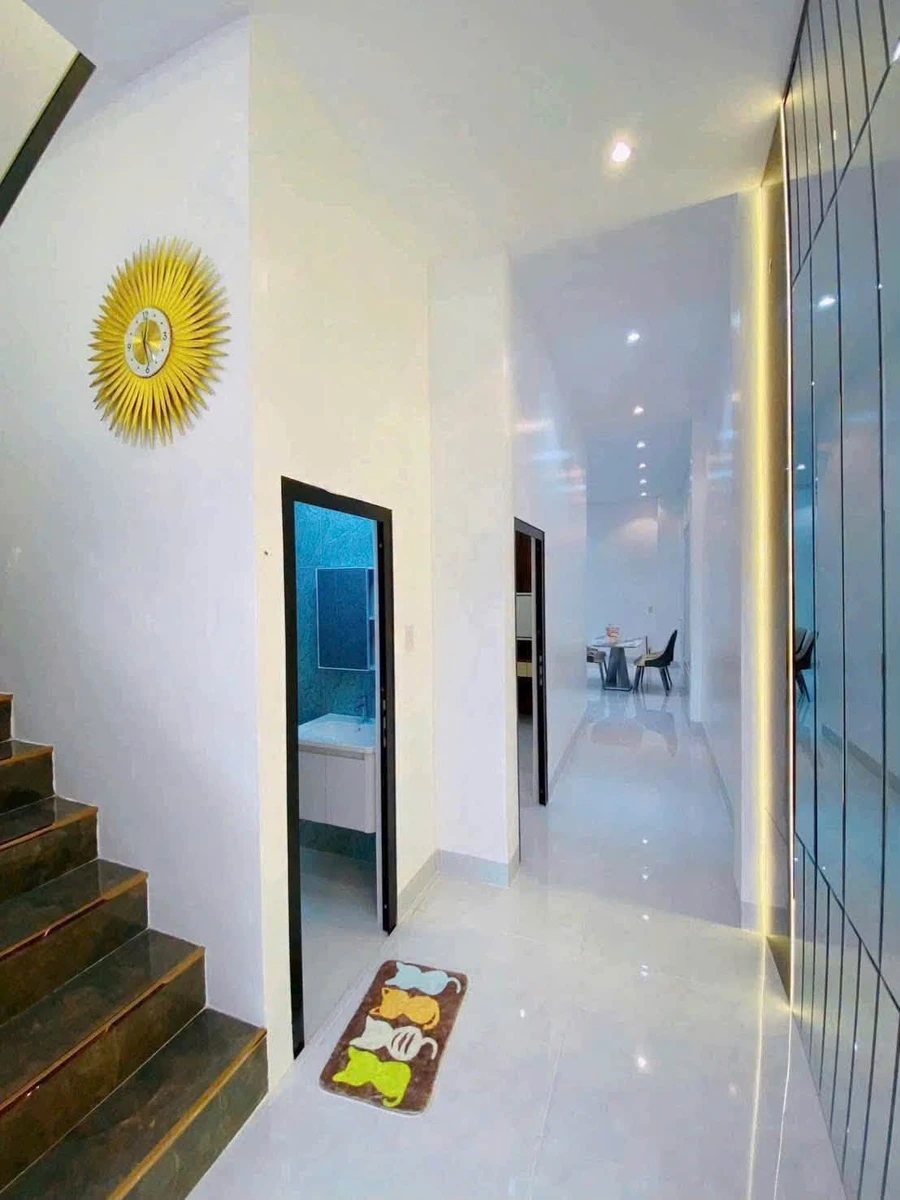 Bán nhà lầu 100m2 đường Đồng Khởi, Quận 1 giá 2 tỷ - Ảnh thu nhỏ 4