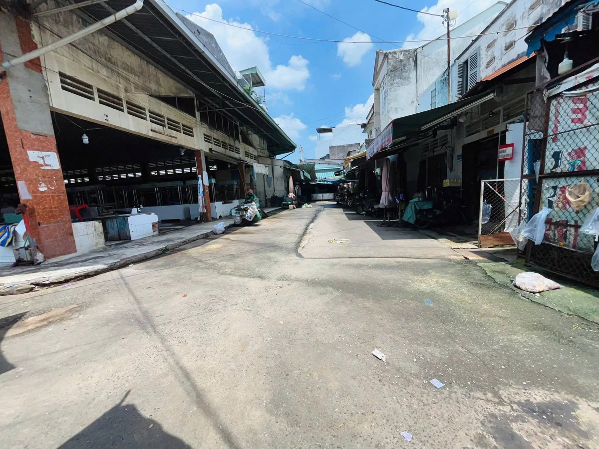 Bán nhà 1 trệt 1 lầu mặt tiền Chợ Đồn Biên Hòa 48m² giá 2,1 tỷ - Ảnh thu nhỏ 2