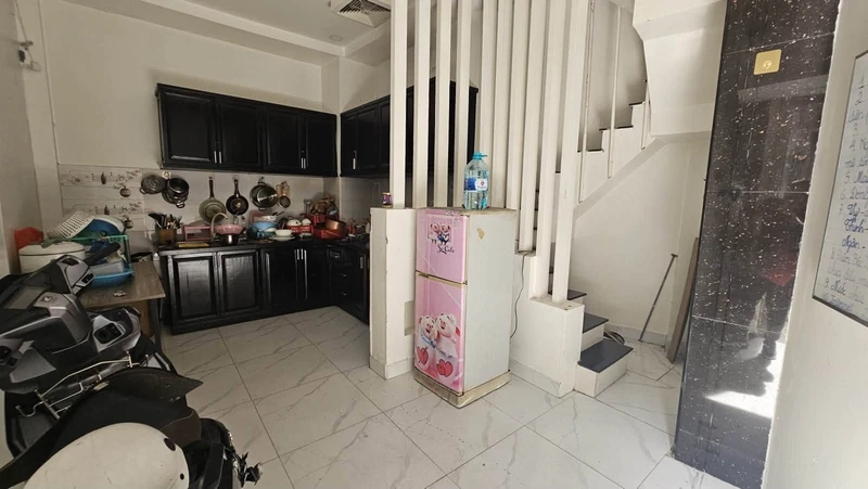 Bán nhà 5 tầng 18m2 3PN đường Huỳnh Văn Bánh, Phú Nhuận, giá 3,3 tỷ