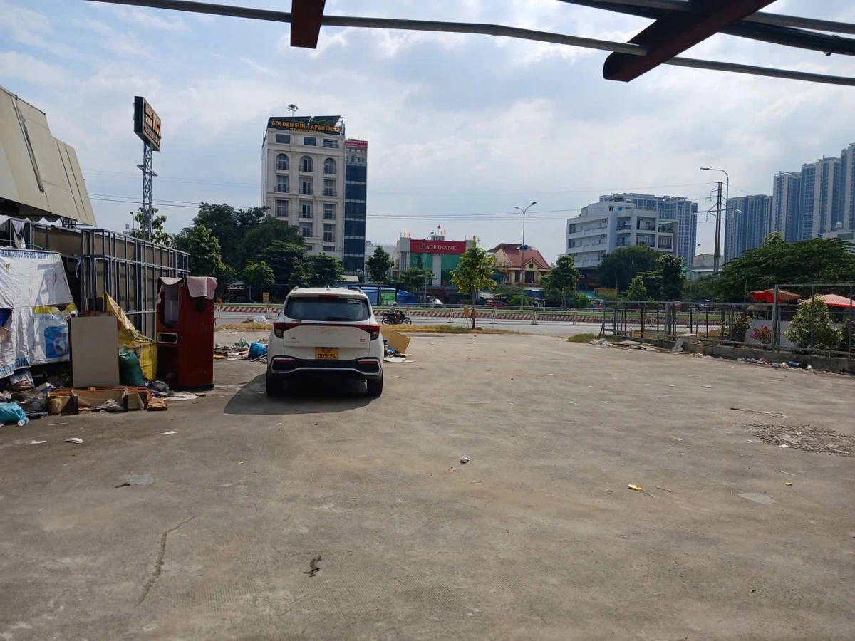 Cho thuê mặt bằng 1300m², mặt tiền 20m tại Q.7 - Ảnh thu nhỏ 3