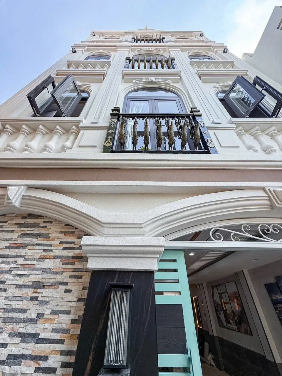 Bán shophouse 140m2 Lê Lai Gò Vấp 18.5 tỷ - Ảnh 1
