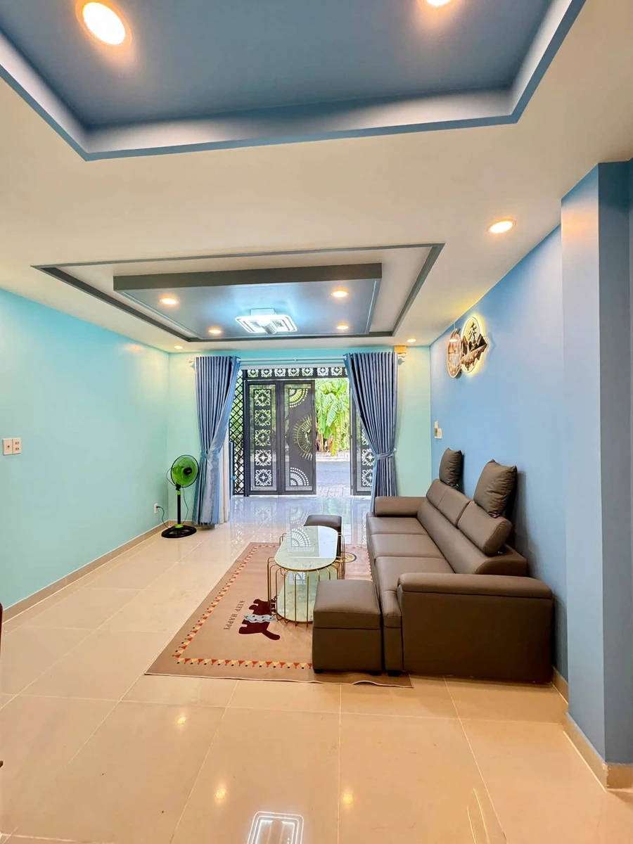 Bán nhà 4x12m giáp Hóc Môn, sổ hồng riêng, giá 1,65 tỷ - Ảnh thu nhỏ 3