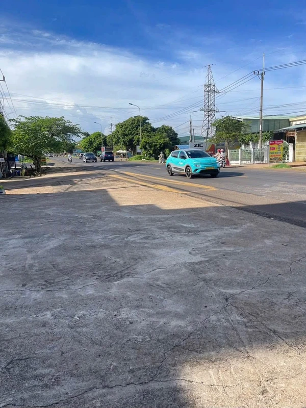 Đất mặt tiền Quốc lộ 14 Chư Sê 200m² giá 2 tỷ 830 triệu