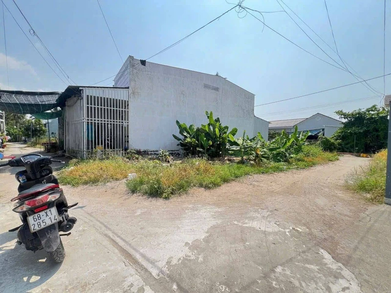 Bán đất nền hẻm góc 3 mặt tiền 74,79m² Rạch Giá