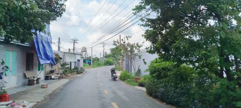 Bán đất thổ 209m2 mặt tiền Lê Văn Tưởng Long An