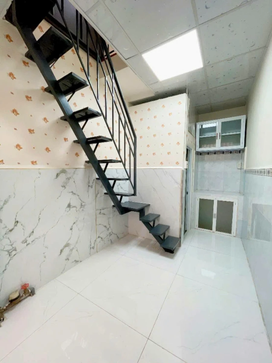 Bán nhà mới 1 trệt 1 lầu 1PN Quận 4, 1 tỷ 450 triệu - Ảnh thu nhỏ 3