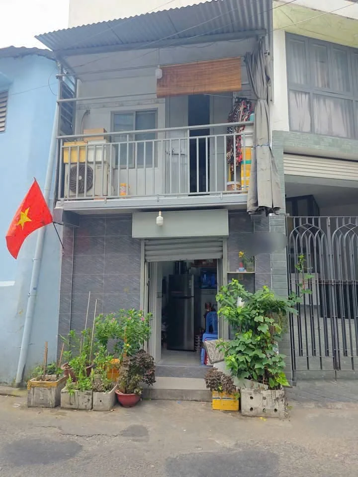 Bán nhà mặt tiền Lạc Long Quân, Tân Bình, 3,5x3m, trệt + lầu, giá 1,65 tỷ - Ảnh 1