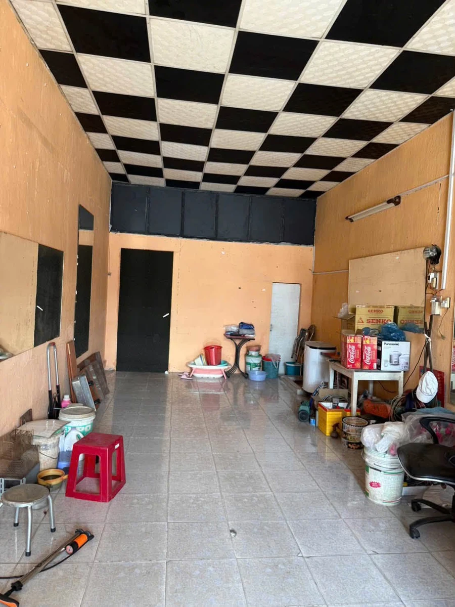 Nhà cho thuê mặt tiền Quốc Lộ 50, 4PN 3WC, 200m² - Ảnh thu nhỏ 4