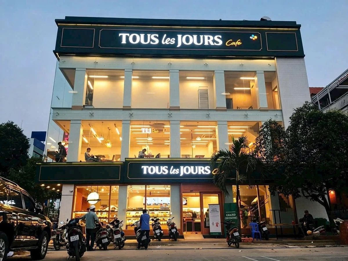 Bán nhà mặt tiền 201 Khánh Hội Quận 4, 88m2, 4 tầng, giá 80 tỷ - Ảnh 1