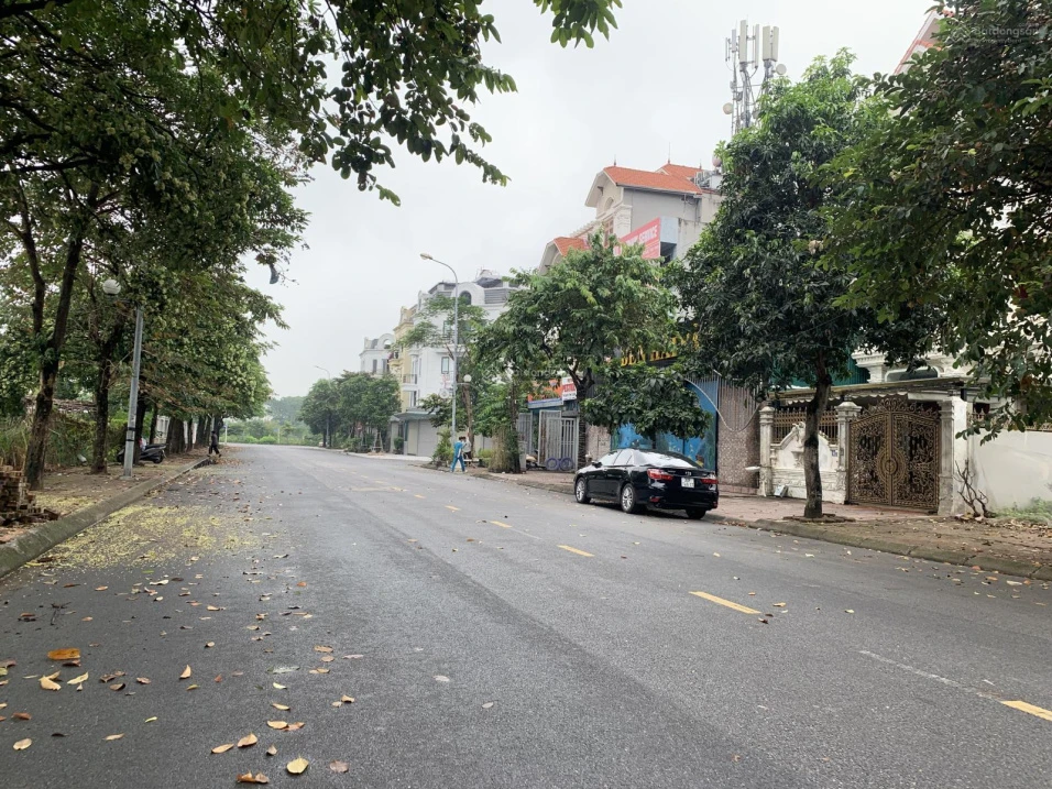 Bán gấp đất KĐT Khai Sơn Phường Song Liễu, DT: 621m2 MT: 25m đường 17m, sát trường may giá 50tr/m2 - Ảnh 1