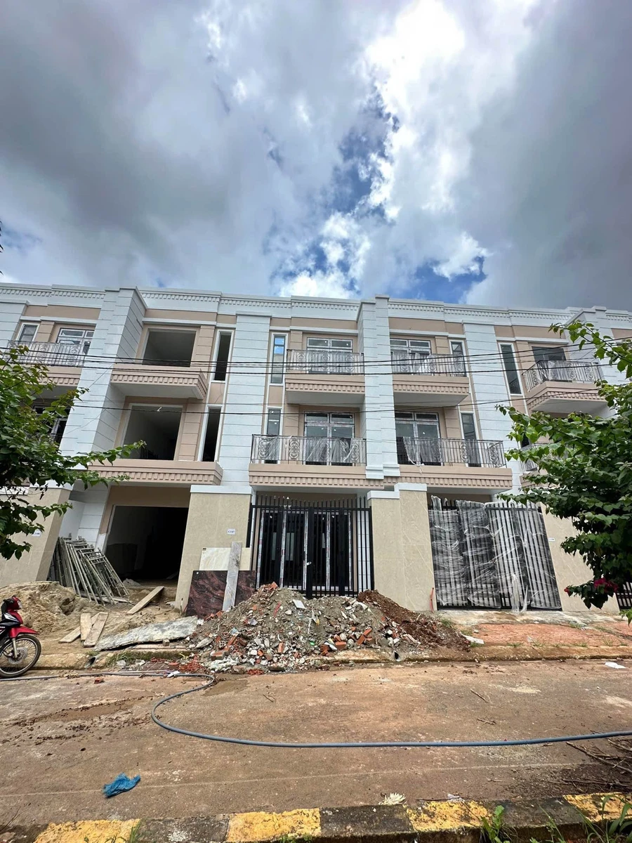 Nhà mặt tiền Buôn Ma Thuột khu Hiệp Phúc 5x17,7m giá 6,6 tỷ - Ảnh thu nhỏ 2