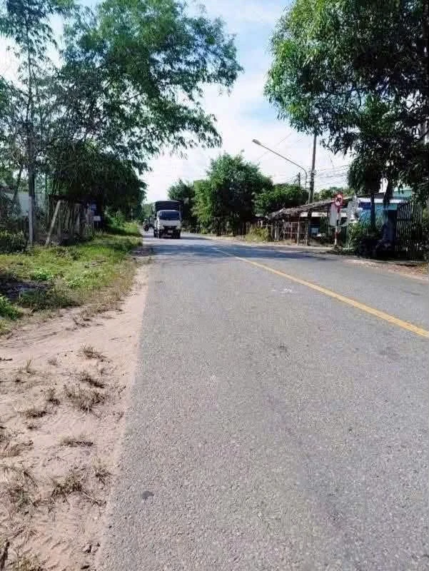 Bán đất mặt tiền DT748 giá 2,7 tỷ, thổ cư, Phú An, Bình Dương cũ - Ảnh thu nhỏ 2