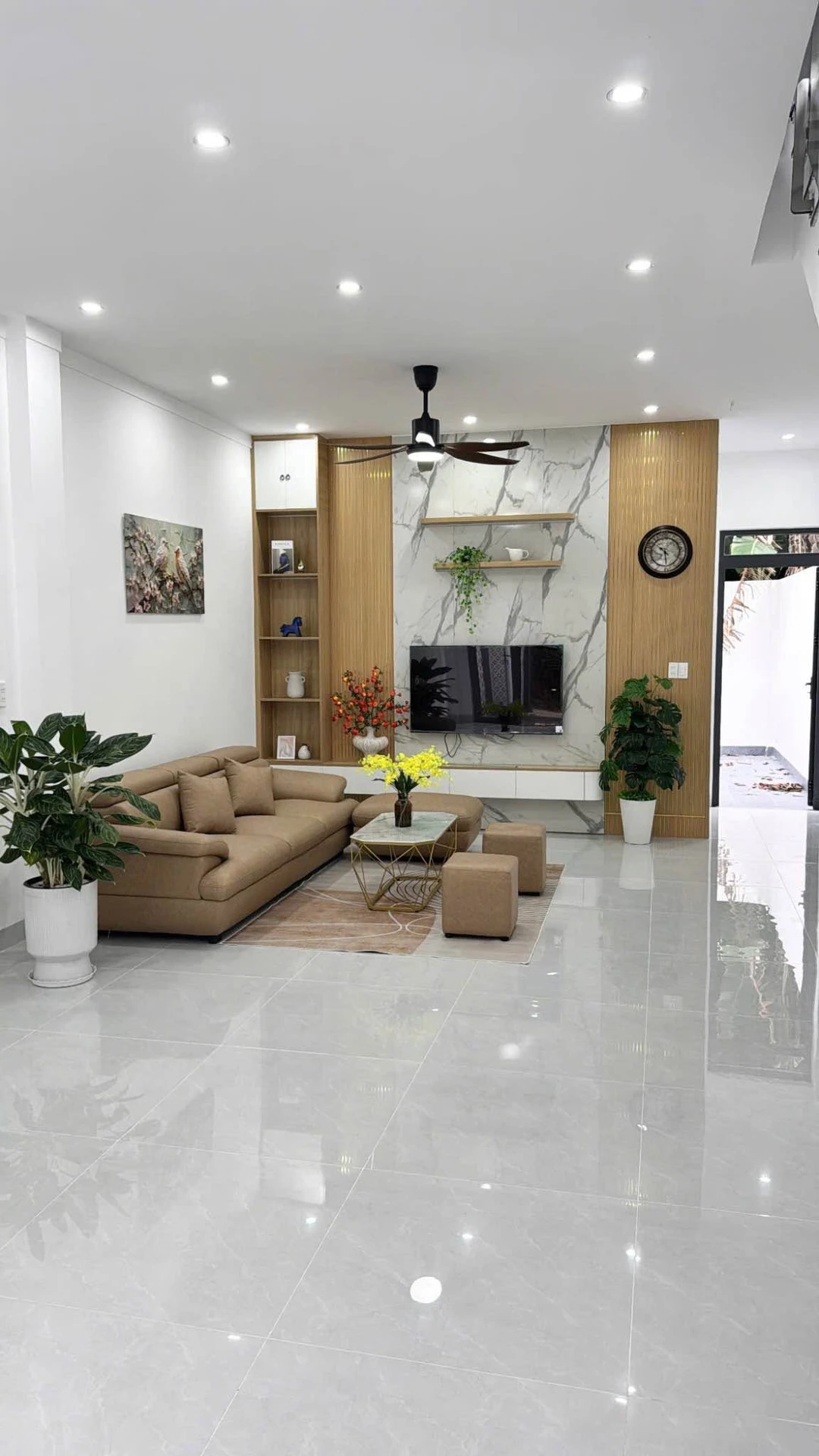 Bán nhà 1 trệt 2 lầu 5x20m hẻm 19 Nguyễn Duy Trinh, giá 3,88 tỷ - Ảnh 1