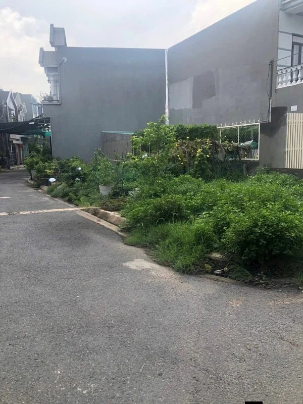 Bán lô đất gốc 2 mặt tiền 4,6x17m, sổ hồng riêng, thổ cư 100%, phường Bửu Hòa, Biên Hòa