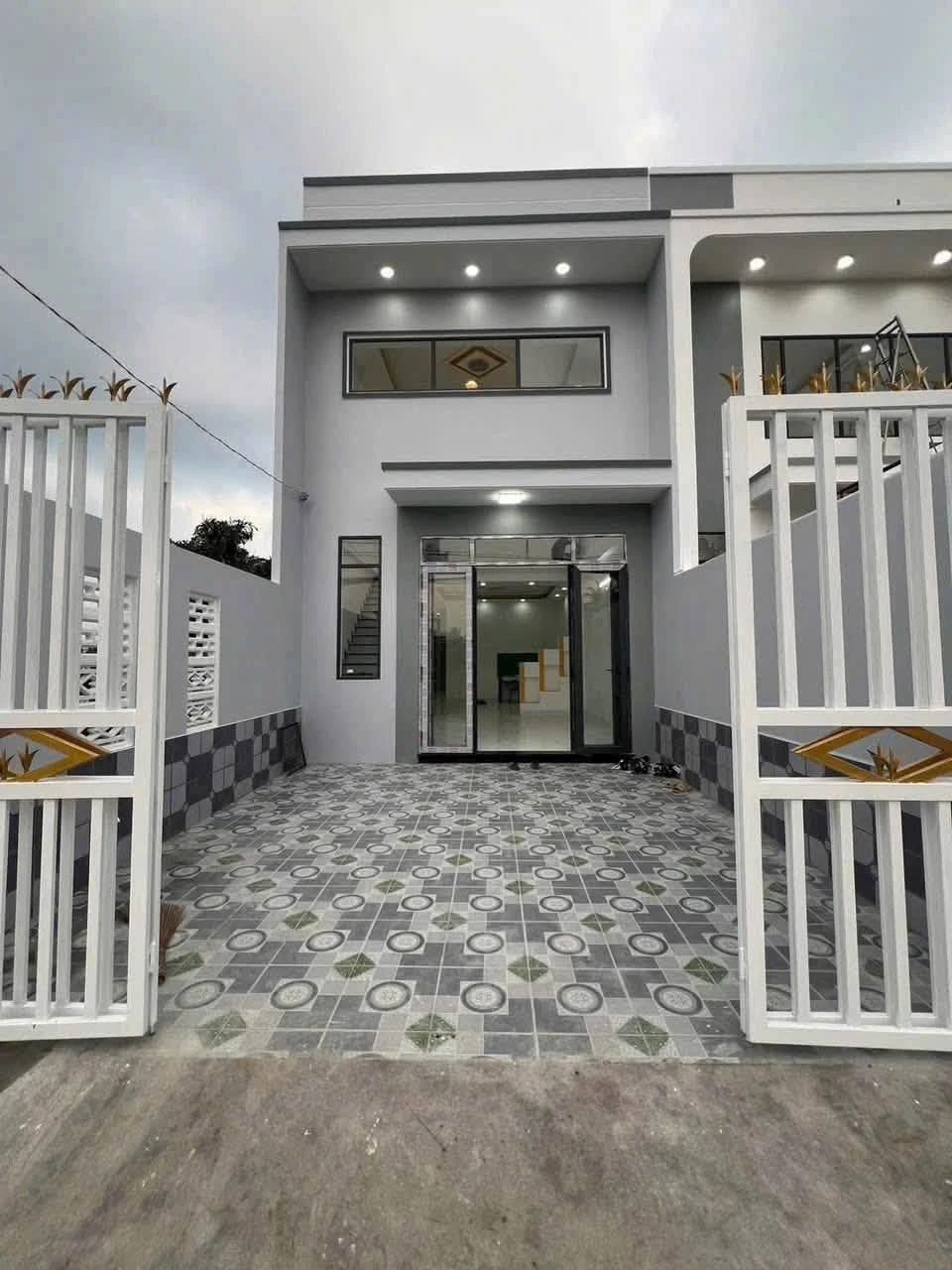 Bán nhà mới 1 trệt 1 lửng 5x20m, 3 phòng ngủ, giá 1,999 tỷ tại An Thạnh, Bến Lức - Ảnh 1