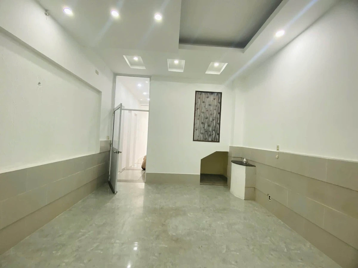 Cho thuê nhà nguyên căn 1 trệt 3 lầu 252m² Quận 12 - Ảnh thu nhỏ 3