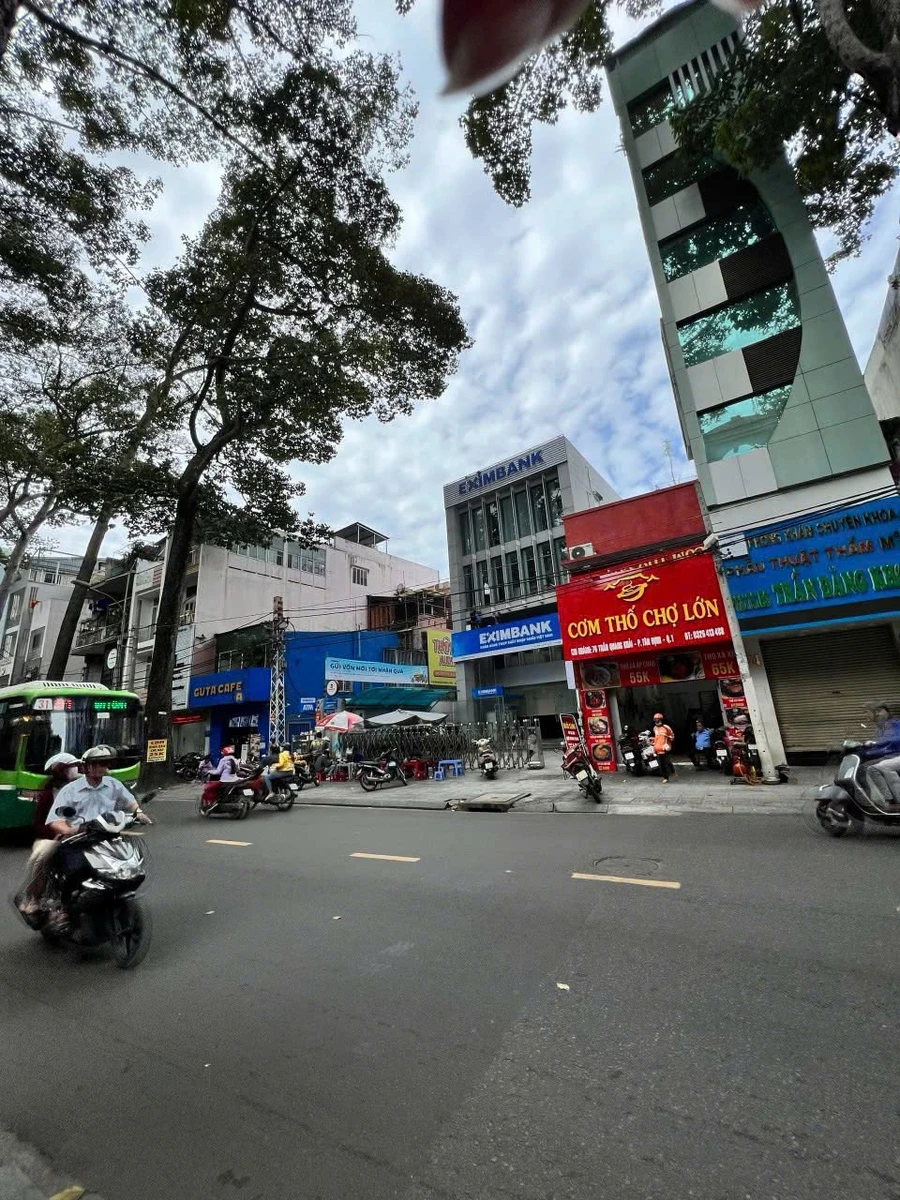 Bán nhà mặt tiền Trần Quang Khải 65m² Quận 1, có dòng tiền cho thuê - Ảnh thu nhỏ 2