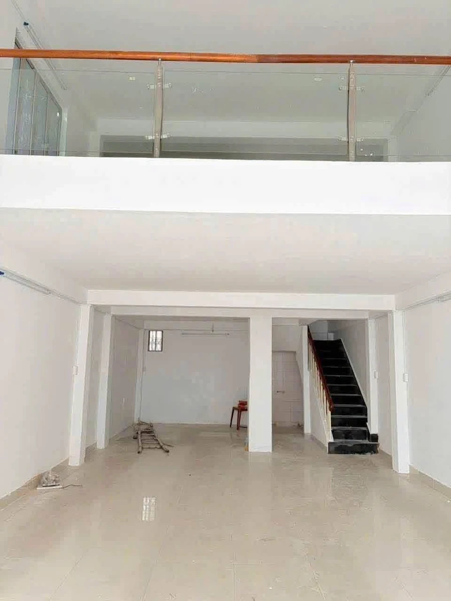 Cho thuê nhà nguyên căn lô góc Nha Trang 225m² 35 tr/tháng - Ảnh 1