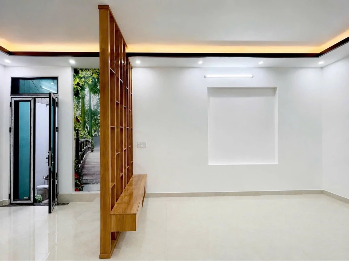 Bán nhà 2 tầng 49m2, 2 phòng ngủ, ngõ nông khu Miếu Hai Xã giá hơn 2,1 tỷ - Ảnh thu nhỏ 3