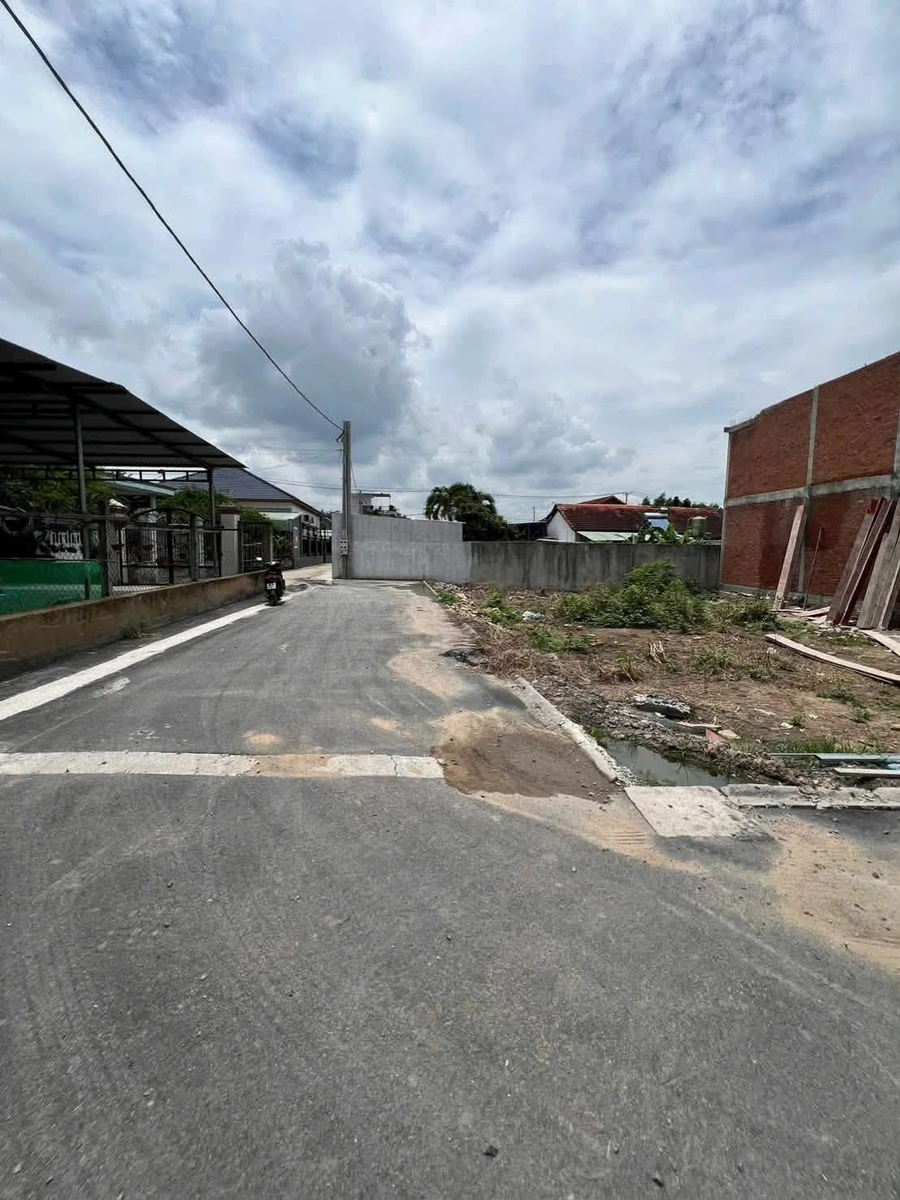 Bán lô đất góc 2 mặt tiền 100m2 sổ riêng thổ cư gần chợ Thạnh Phú, Tân Triều - Ảnh thu nhỏ 2