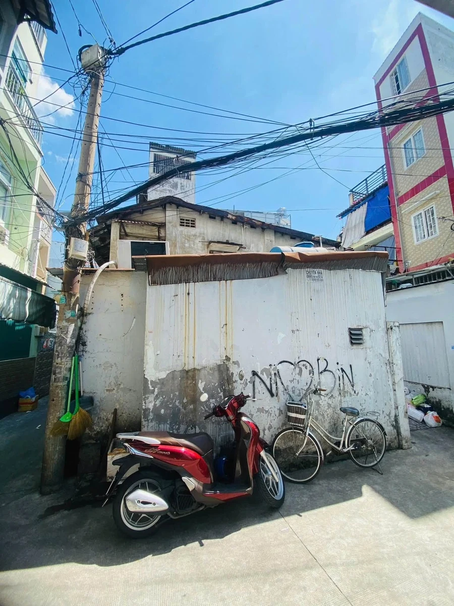 Bán nhà nát căn góc hẻm Cách Mạng Tháng Tám Quận 10, 50m², giá 6,3 tỷ - Ảnh thu nhỏ 5