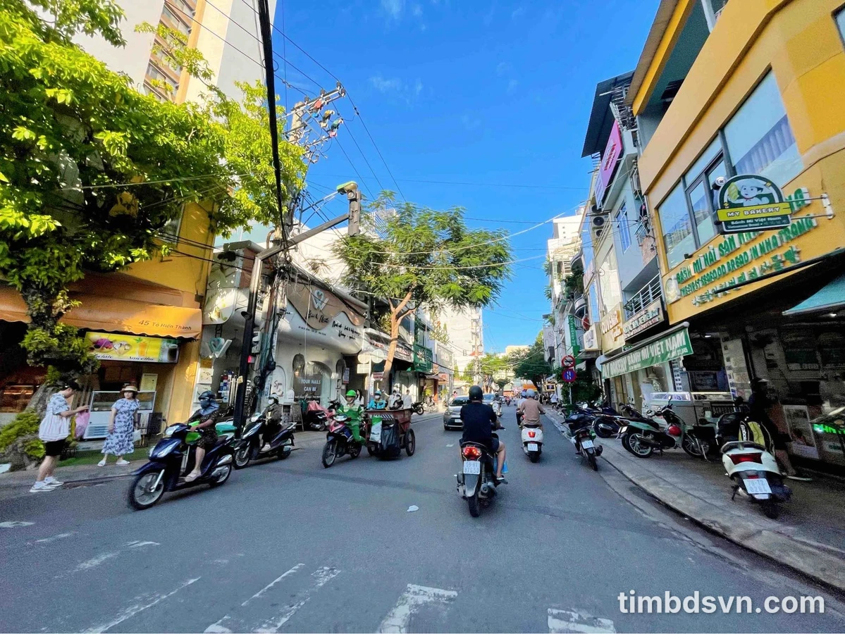 Bán nhà phố góc 157m2 mặt tiền Bạch Đằng, Nha Trang - 58 tỷ - Ảnh 1