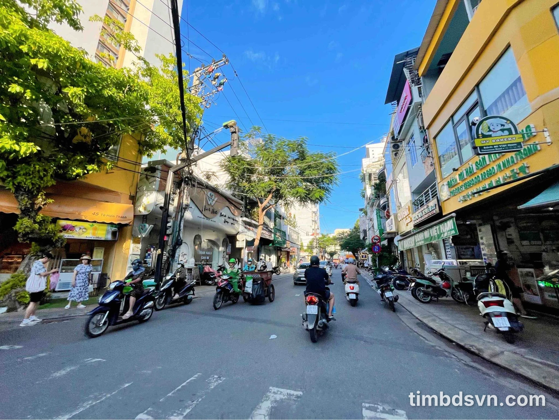 Bán nhà phố góc 157m2 mặt tiền Bạch Đằng, Nha Trang - 58 tỷ - Ảnh 1