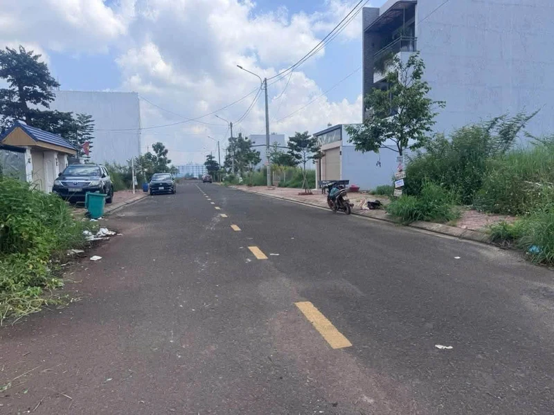 Bán đất mặt tiền Quảng Hàm, 110 m², 5 tỷ, Tân An