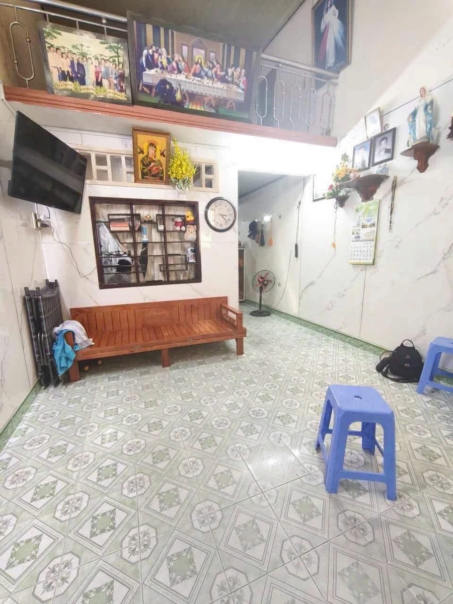 Bán nhà 1 mê sau, 2PN, 40m² đường Hoàng Văn Thụ - Ảnh 1