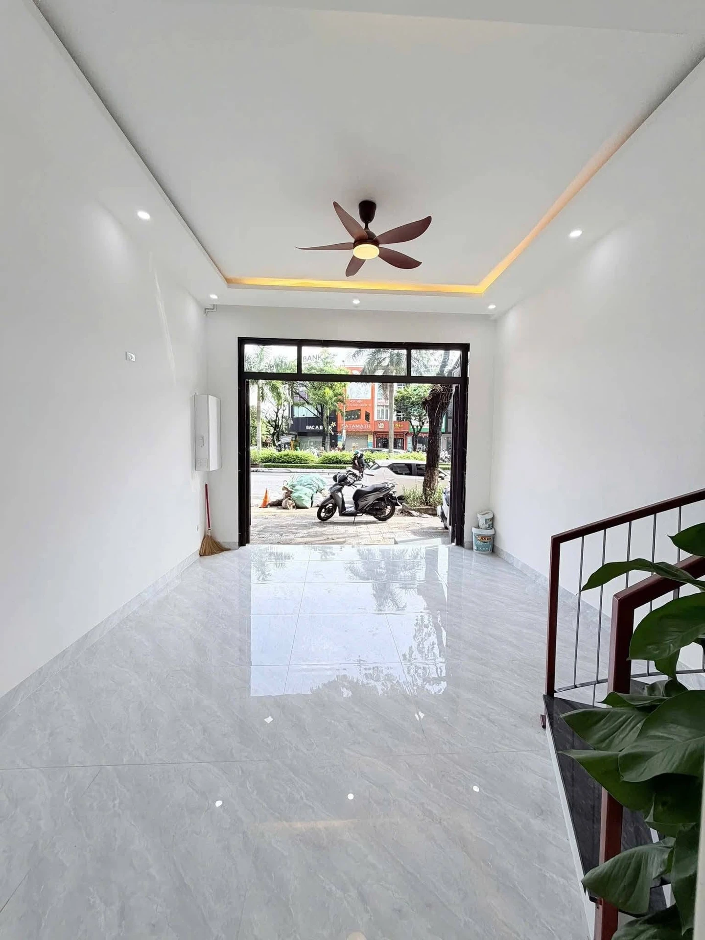 Bán nhà 3 tầng mặt tiền Điện Biên Phủ Đà Nẵng 8,39 tỷ - Ảnh 1