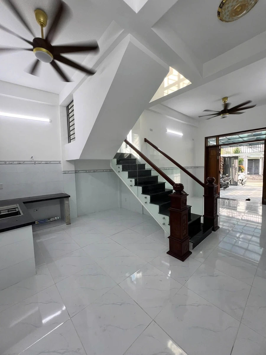 Bán nhà 3 tầng 94m² Nha Trang 5,4 tỷ - Ảnh thu nhỏ 2