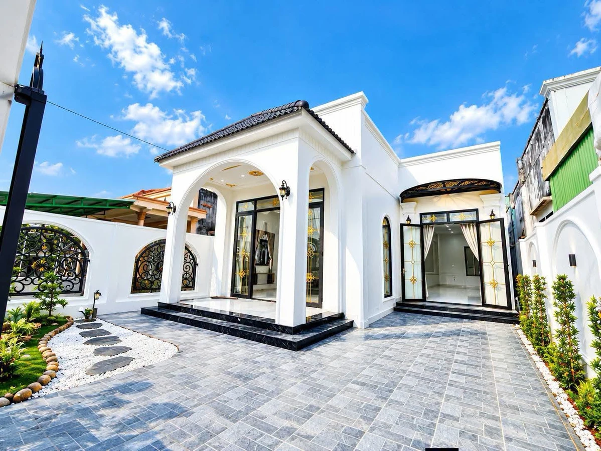 Nhà tân cổ điển 196m2, 3PN, 2WC, giá 2,339 tỷ tại Tây Ninh - Ảnh thu nhỏ 2