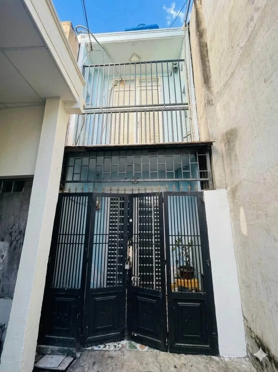 Bán nhà 2 tầng 24m² 2PN giá 2,5 tỷ gần UBND Phú Thuận, Huỳnh Tấn Phát, Quận 7 - Ảnh 1