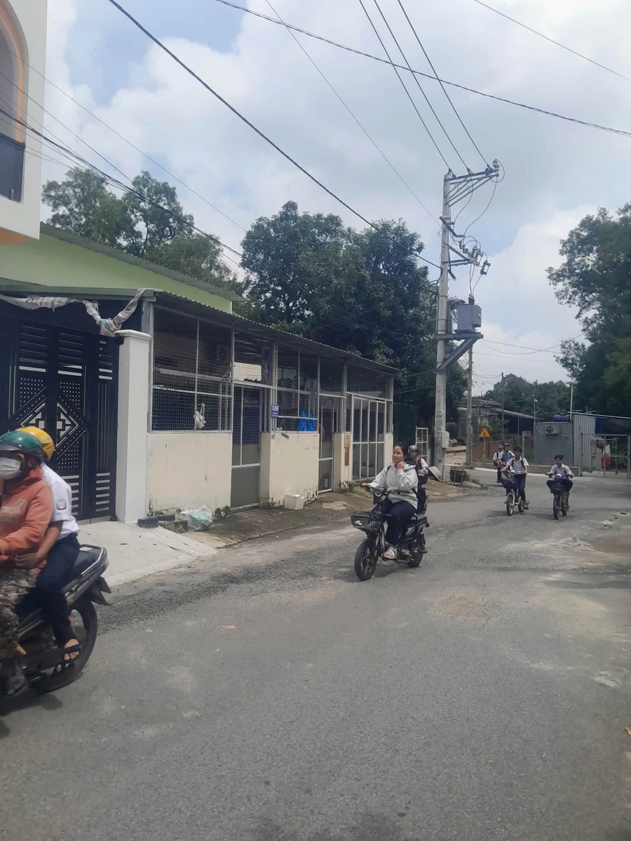 Bán nhà mới 1 trệt 1 lầu 143,8m² 3PN 2 mặt hẻm Nguyễn Thị Minh Khai, Phú Lợi - Ảnh thu nhỏ 2