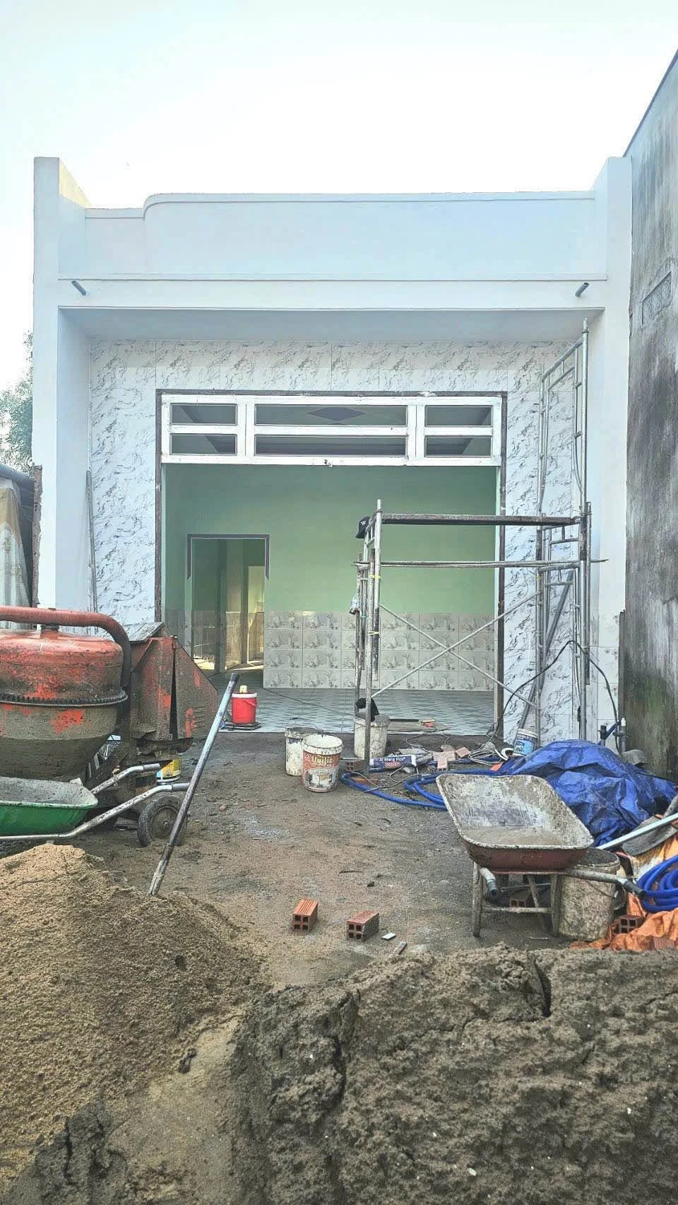 Bán nhà 2 phòng ngủ 5x30m Đức Hòa Long An 1 tỷ 680 tr - Ảnh 1