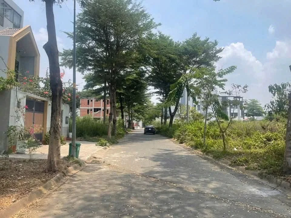 Bán lô đất 160m2 KDC Thời Báo Kinh Tế, Q9 - 9 tỷ - Ảnh 1
