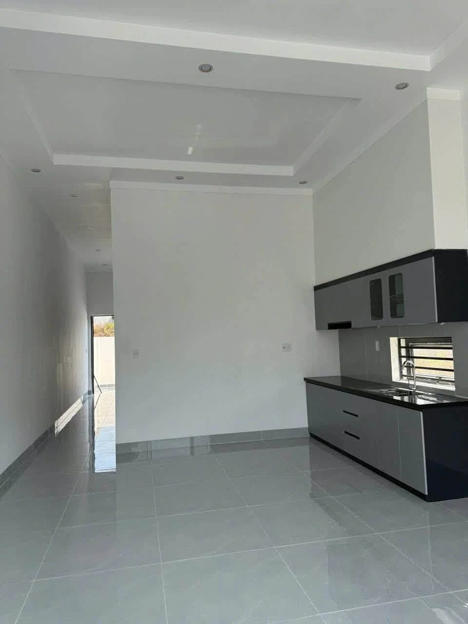 Bán nhà mới 100% gần KCN DX2, Tiến Thành, Đồng Xoài, giá 1,07 tỷ - Ảnh 1