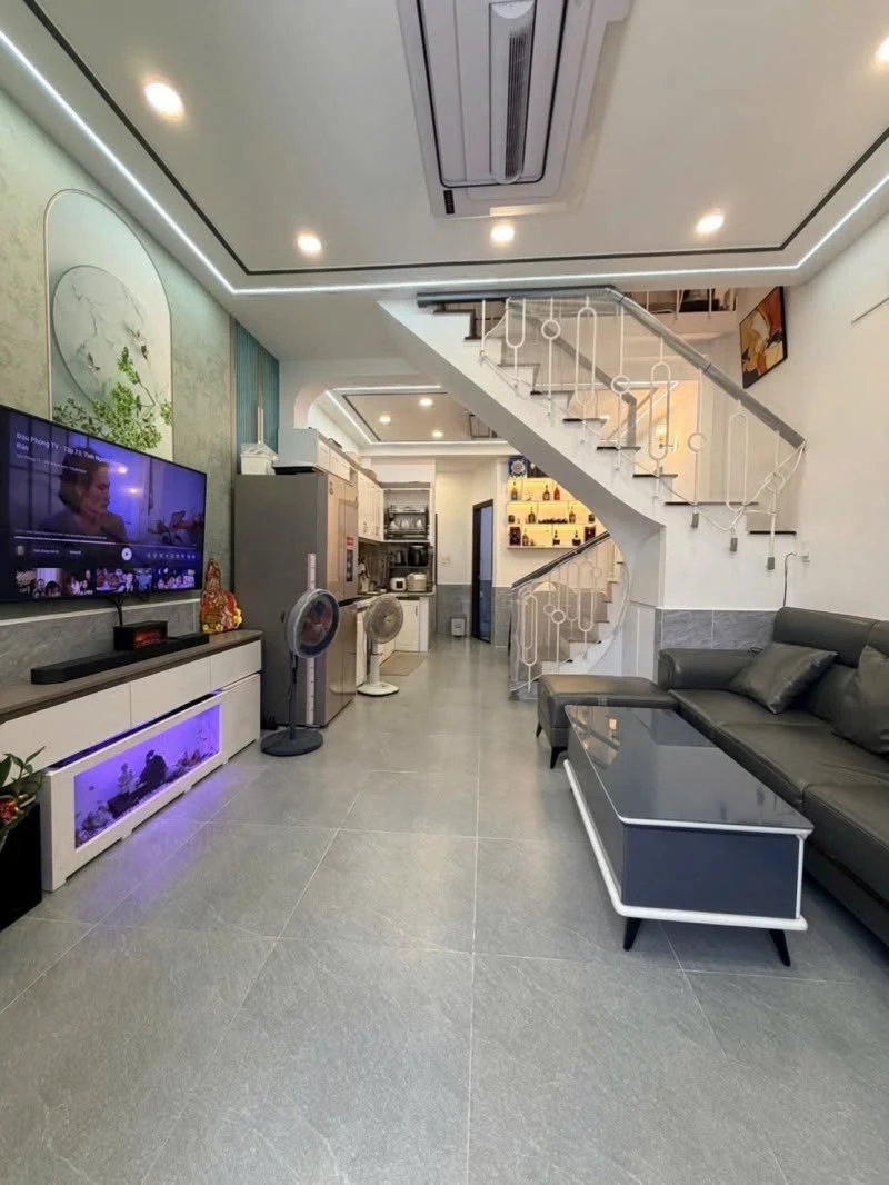 Bán nhà 3 tầng 56m2 hẻm xe hơi Thạnh Lộc 19, Quận 12, giá 4,6 tỷ - Ảnh 1
