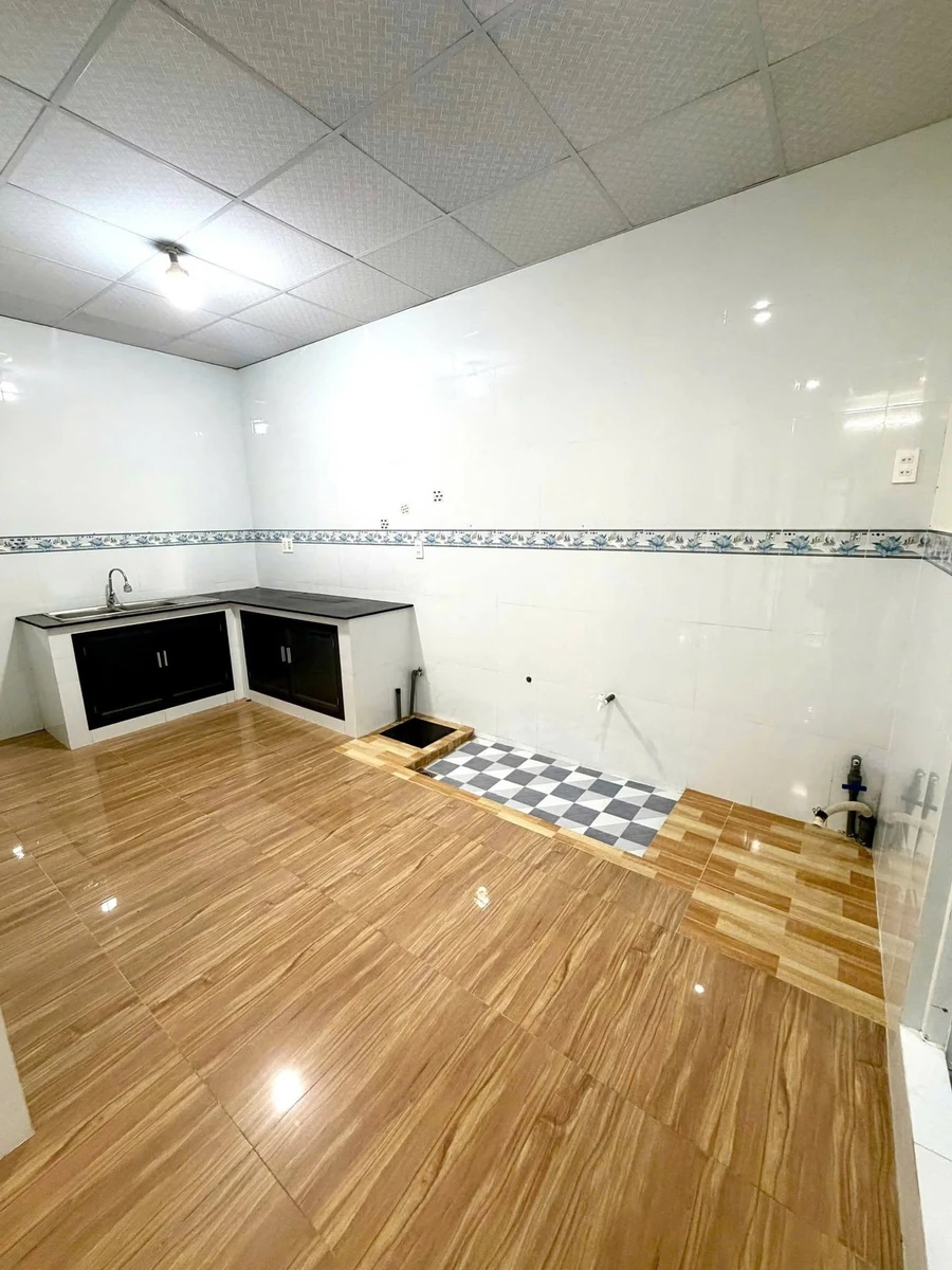 Bán nhà hẻm Nguyễn Chí Thanh, Rạch Giá, 105m², 3PN, 1.4 tỷ - Ảnh thu nhỏ 4