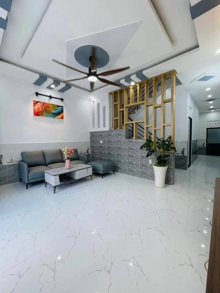 Bán nhà sổ hồng riêng 5x16m, 1 lầu 4PN, ngã 3 Tân Kim QL50, giá 2,49 tỷ - Ảnh thu nhỏ 4