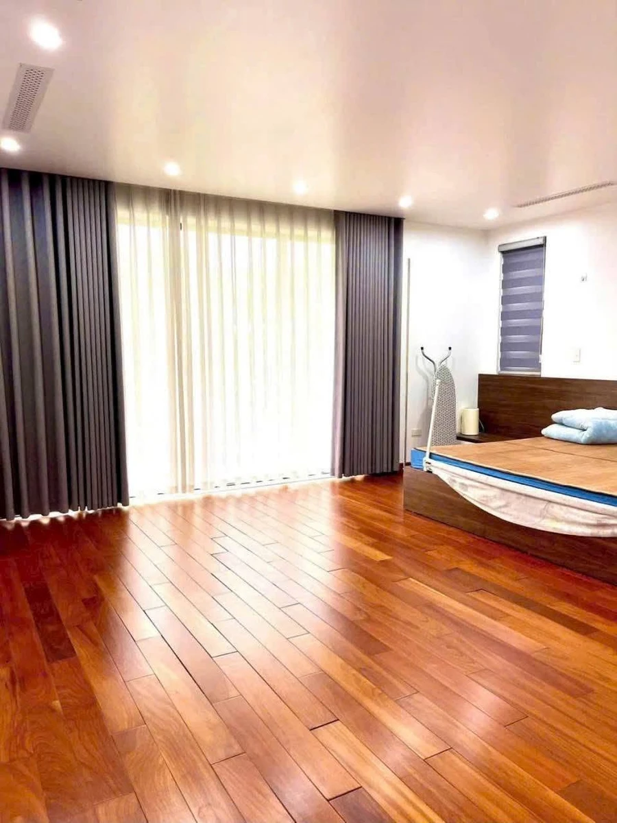 Cho thuê biệt thự 3 tầng 5 PN, 150m², 25 tr/tháng, Tân Bình - Ảnh thu nhỏ 2