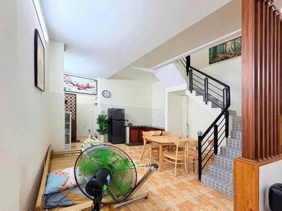 Bán nhà hẻm Lý Tự Trọng, Vũng Tàu, 62m², 2PN, 3,95 tỷ - Ảnh thu nhỏ 2