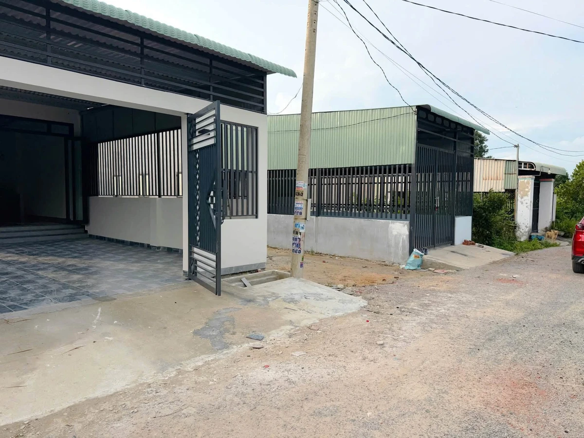 Bán nhà mới 2 phòng ngủ Minh Hưng, 270m² giá 1 tỷ - Ảnh thu nhỏ 3