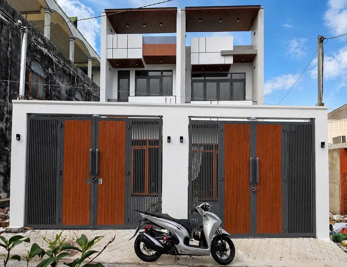 Bán nhà 1 trệt 1 lầu 100m² gần chợ Phúc Lâm - Ảnh 1