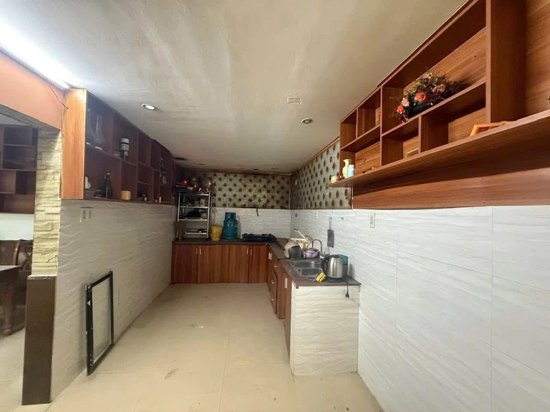 Bán nhà 2 tầng mặt tiền 78m2 tại Bà Triệu, Huế - 4.2 tỷ