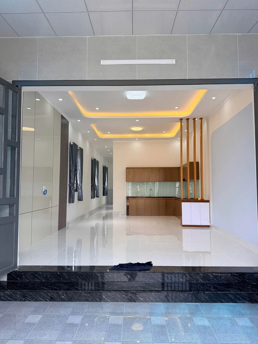 Bán nhà 2 mặt tiền 100m² sát Nguyễn Thái Học, Bình Tân - Ảnh thu nhỏ 5